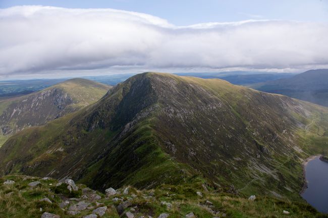 Photo of a ridgline going up a mountain